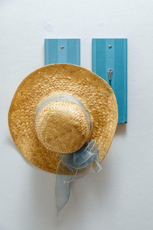 Charming And Comfy House Apartment Agia Marina  Bagian luar foto