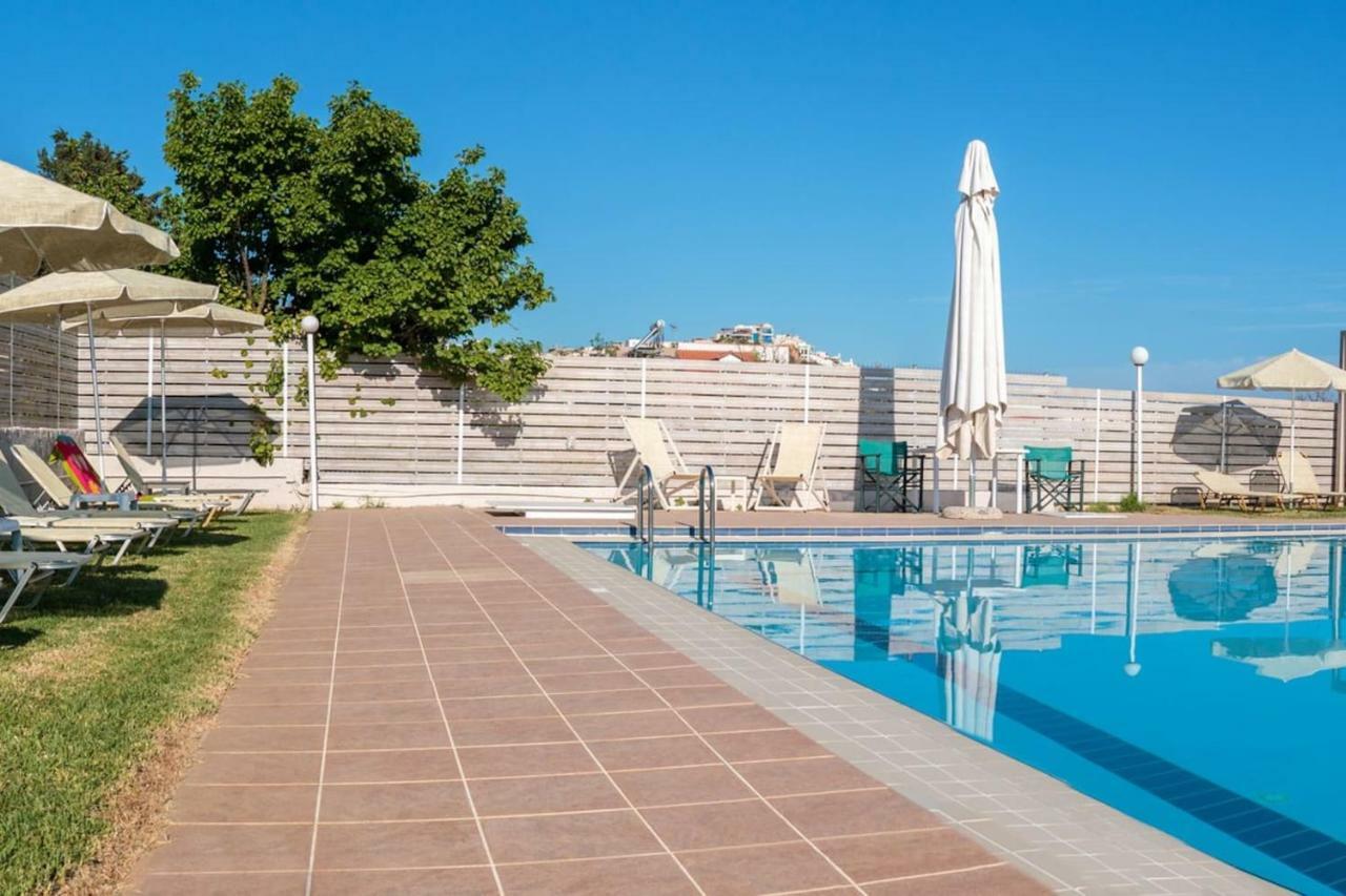 Charming And Comfy House Apartment Agia Marina  Bagian luar foto