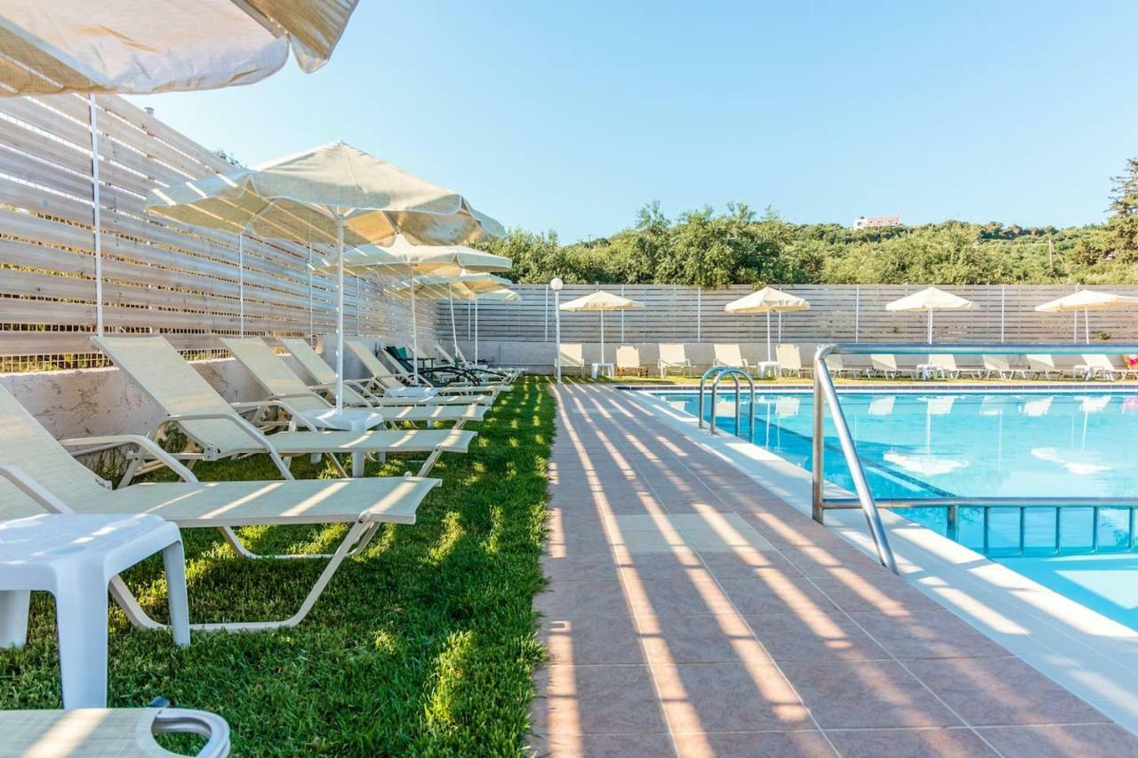 Charming And Comfy House Apartment Agia Marina  Bagian luar foto