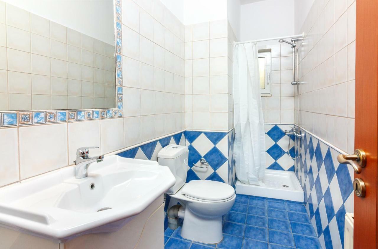 Charming And Comfy House Apartment Agia Marina  Bagian luar foto