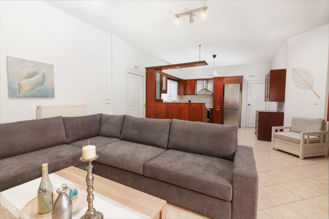 Charming And Comfy House Apartment Agia Marina  Bagian luar foto