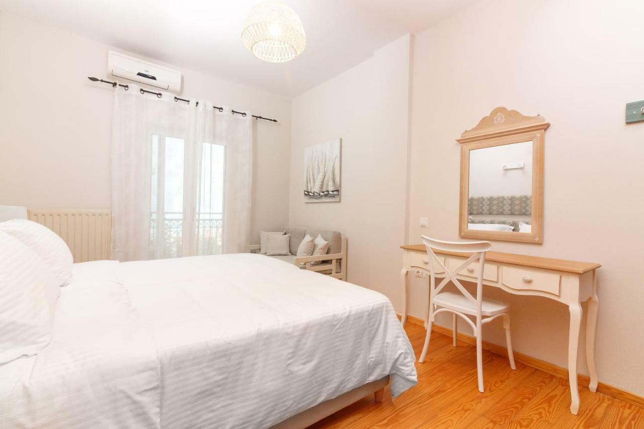 Charming And Comfy House Apartment Agia Marina  Bagian luar foto